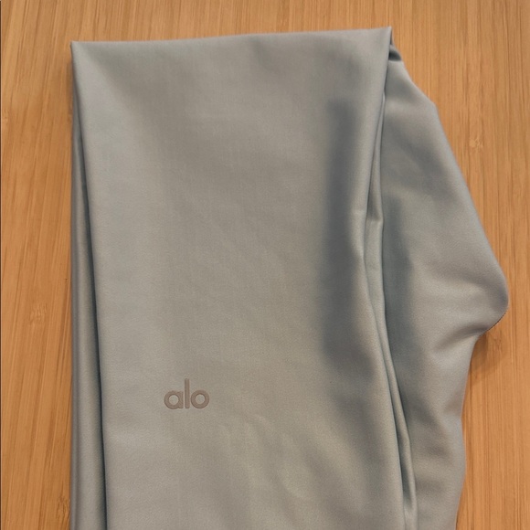 ALO high waist leggings in celestial blue - Picture 11 of 12